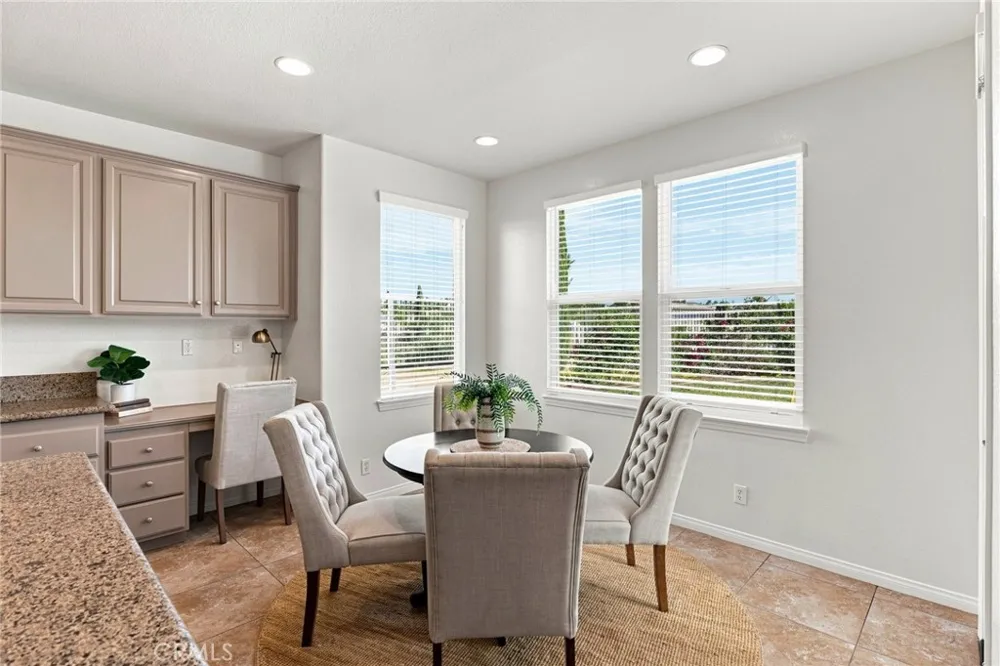 16991 Hidden Trails Riverside, CA 92503