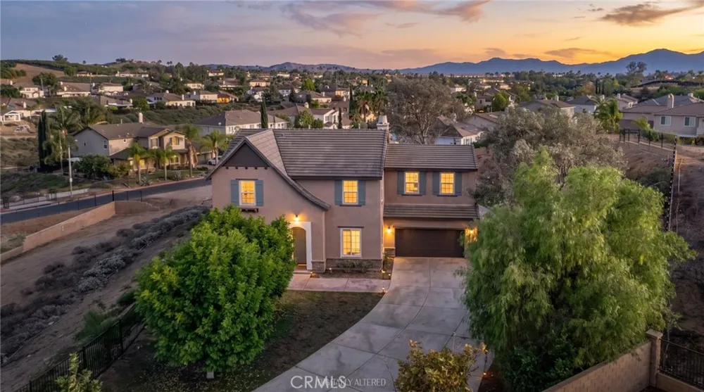 16991 Hidden Trails Riverside, CA 92503