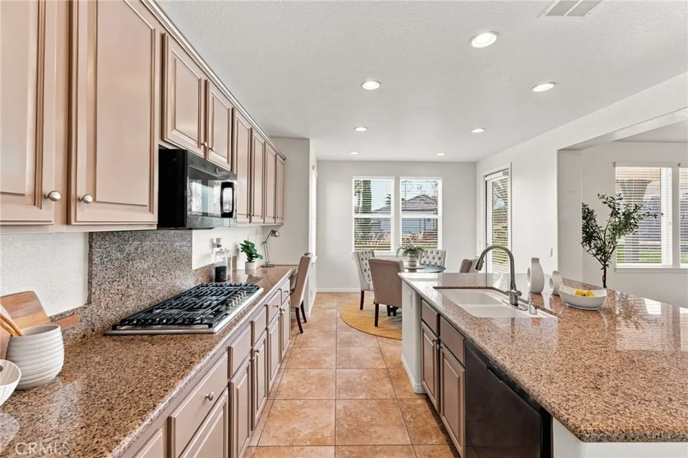 16991 Hidden Trails Riverside, CA 92503
