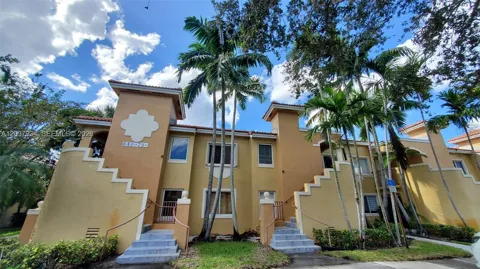 640 NW 79th Ave #202