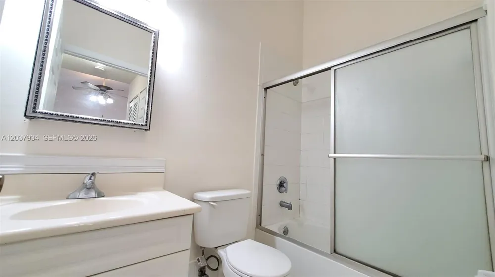 640 NW 79th Ave #202 Pembroke Pines, FL 33024