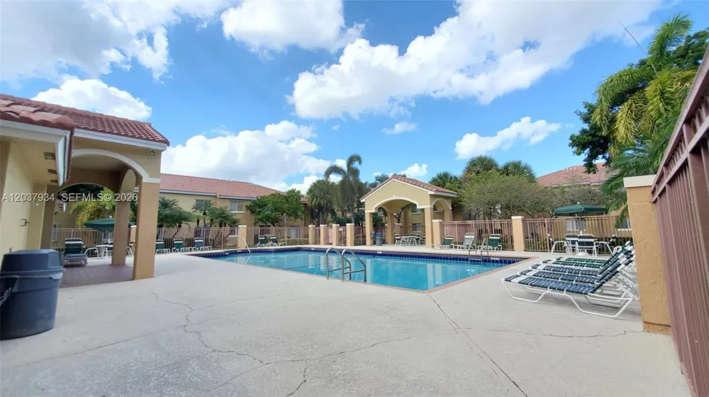 640 NW 79th Ave #202 Pembroke Pines, FL 33024