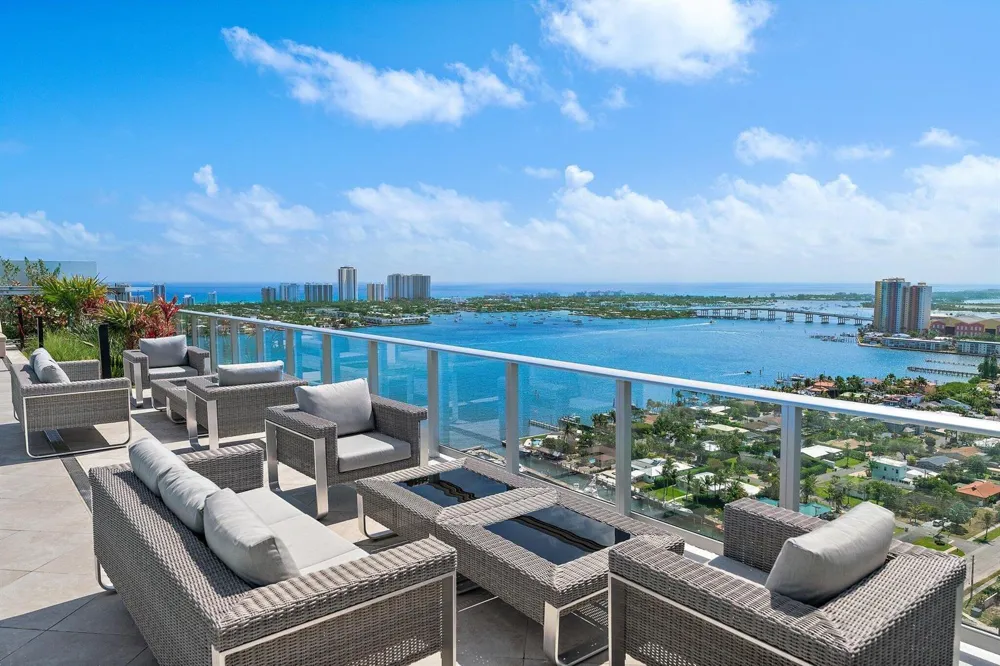 220 Lake Shore Drive #1219 Lake Park, FL 33403