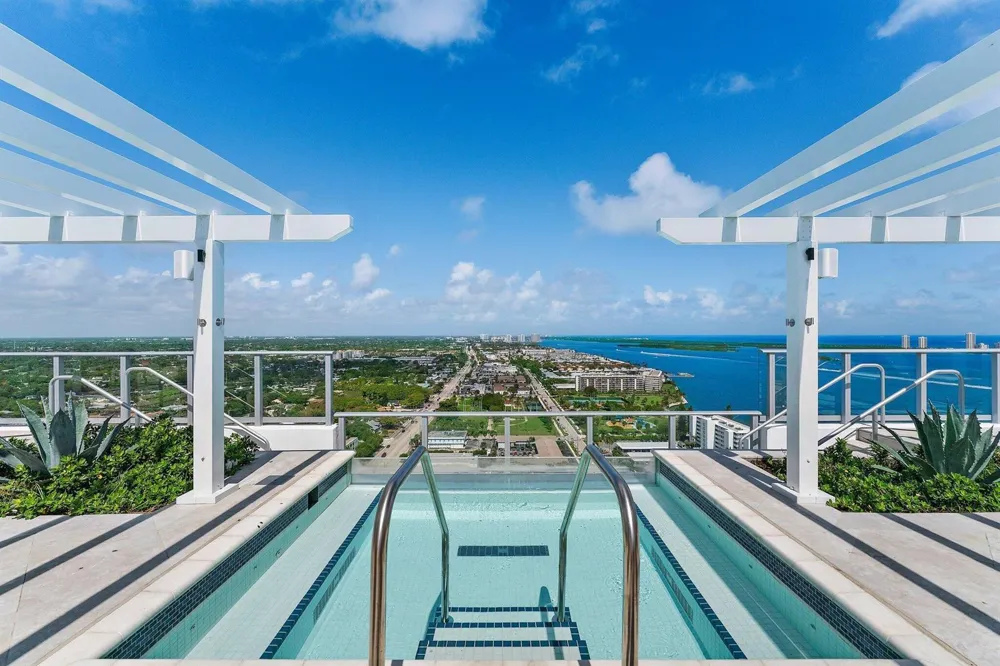 220 Lake Shore Drive #1219 Lake Park, FL 33403