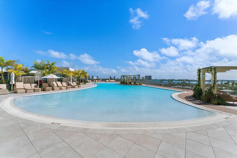 220 Lake Shore Drive #1219 Lake Park, FL 33403