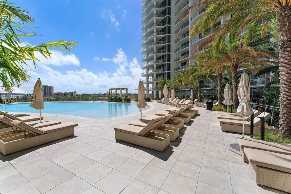 220 Lake Shore Drive #1219 Lake Park, FL 33403