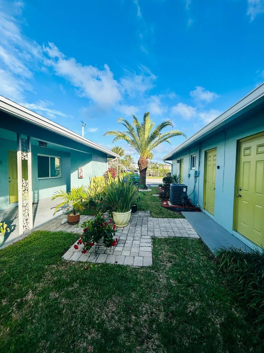 4421 POINCIANA STREET #1 Lauderdale By The Sea, FL 33308