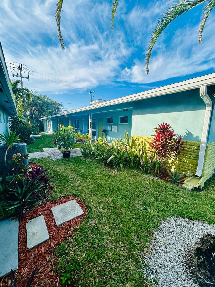 4421 POINCIANA STREET #1 Lauderdale By The Sea, FL 33308