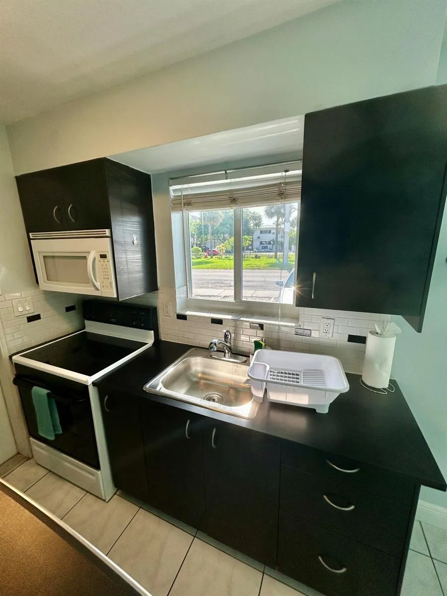 4421 POINCIANA STREET #1 Lauderdale By The Sea, FL 33308