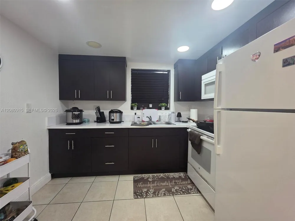 9375 Fontainebleau Blvd #L311 Miami, FL 33172