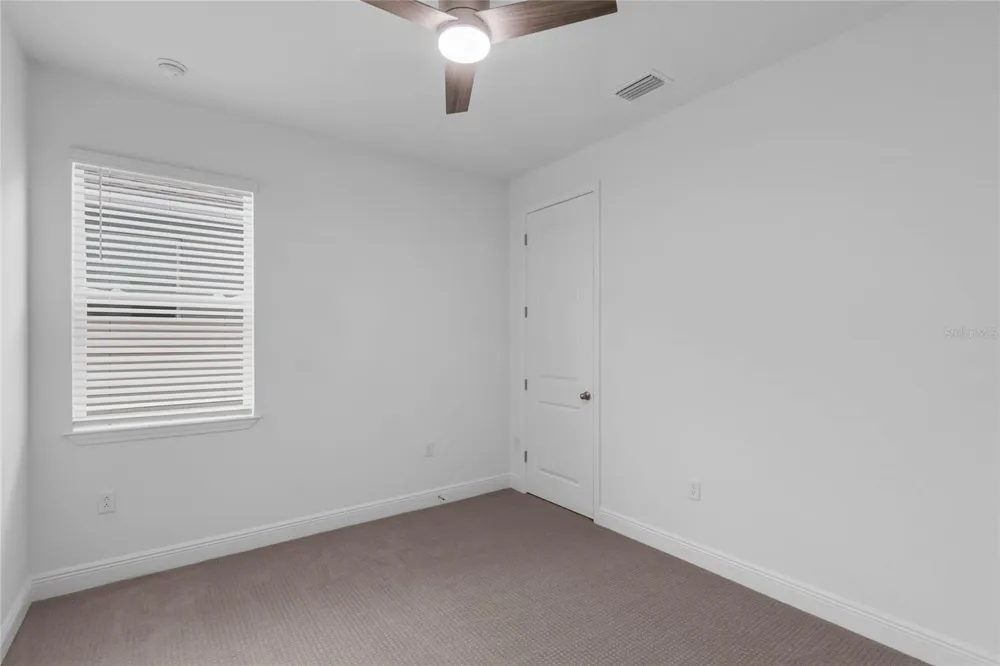 4518 LIONS GATE AVENUE Clermont, FL 34711