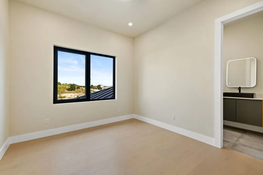 1508 Chalk Bluff Court Leander, TX 78641