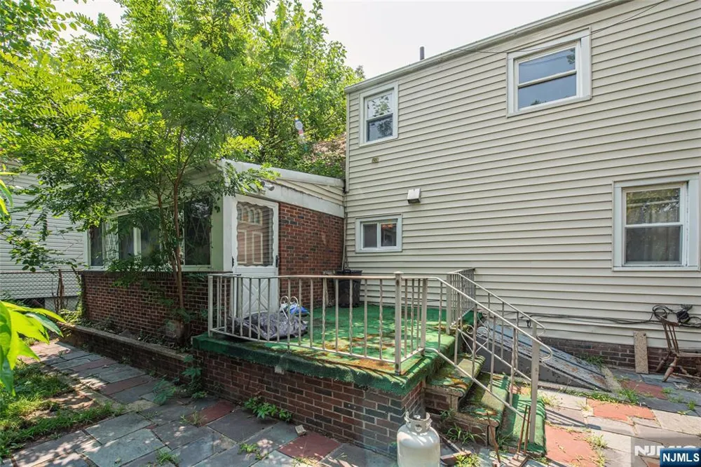 385-387 41st Street Paterson, NJ 07504