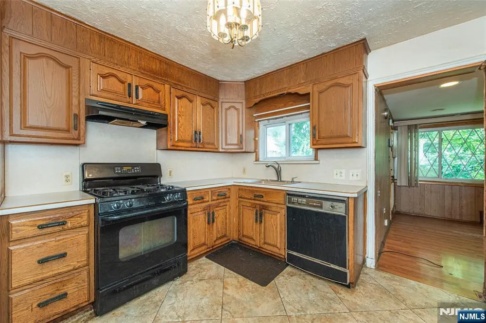 385-387 41st Street Paterson, NJ 07504