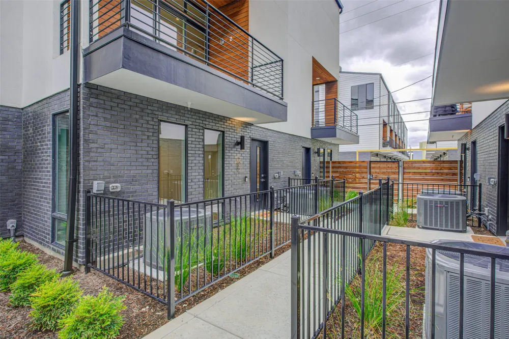 2190 Bennett Avenue #302 Dallas, TX 75206