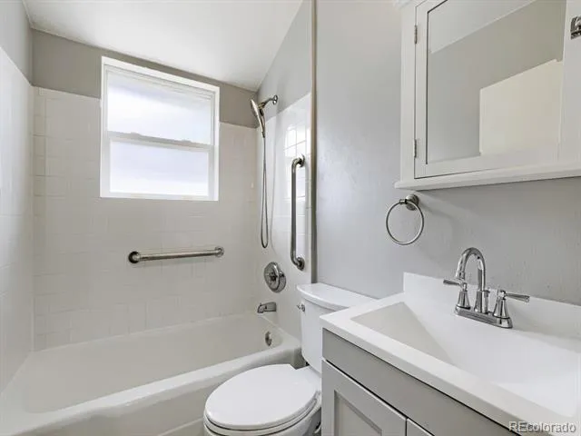 1187 Syracuse Street Denver, CO 80220