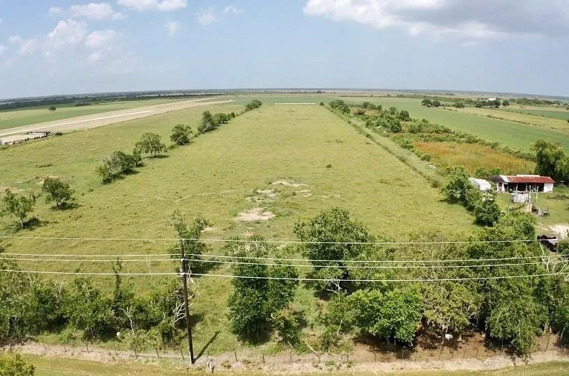 212 County Road Angleton, TX 77515