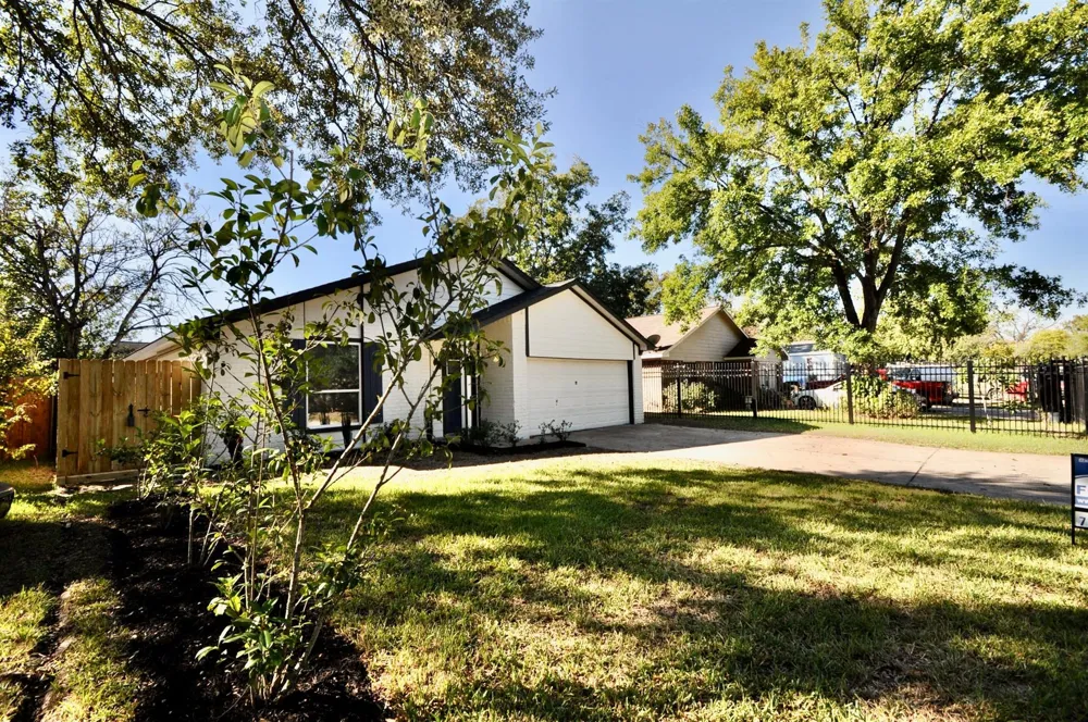 734 Hambrick Court Houston, TX 77060