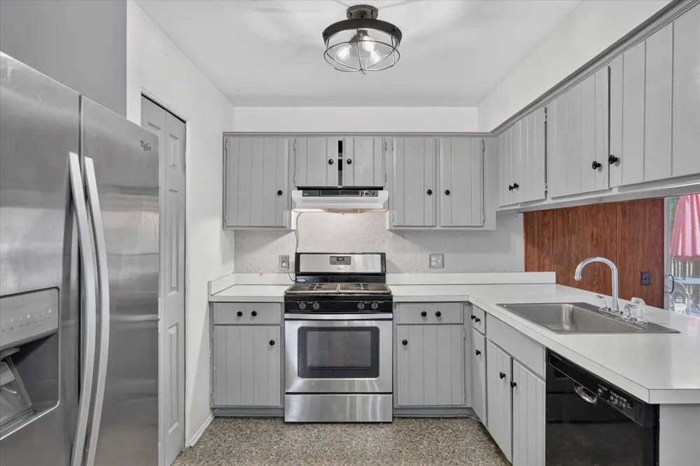 30308 Yorkshire Drive Madison Heights, MI 48071
