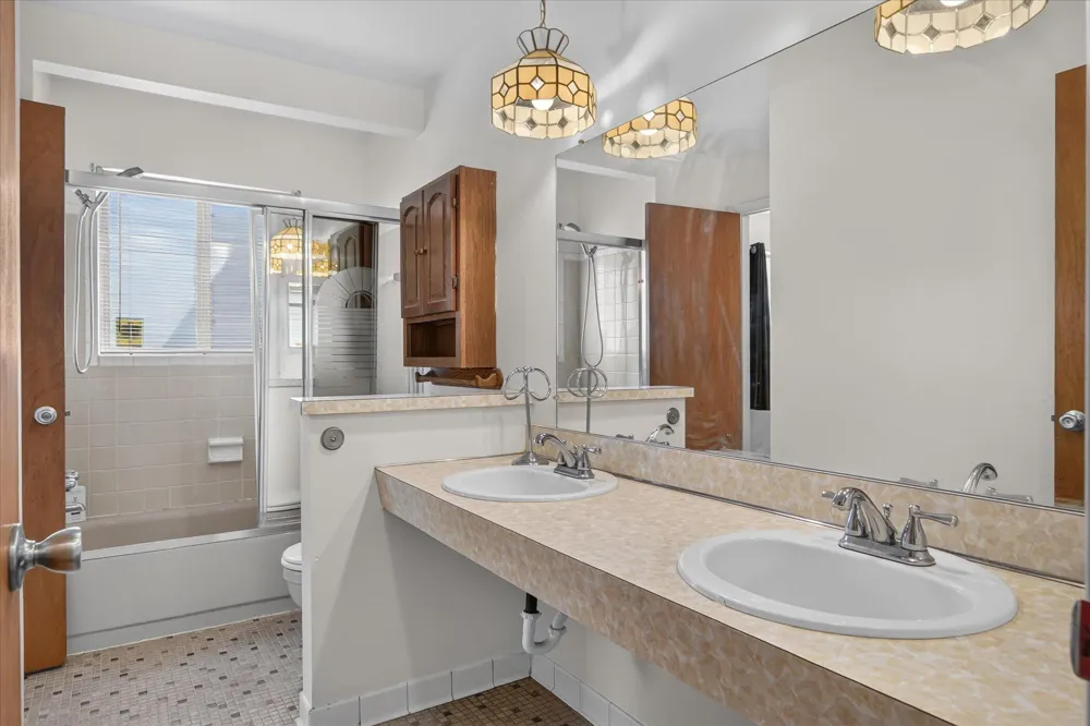 30308 Yorkshire Drive Madison Heights, MI 48071