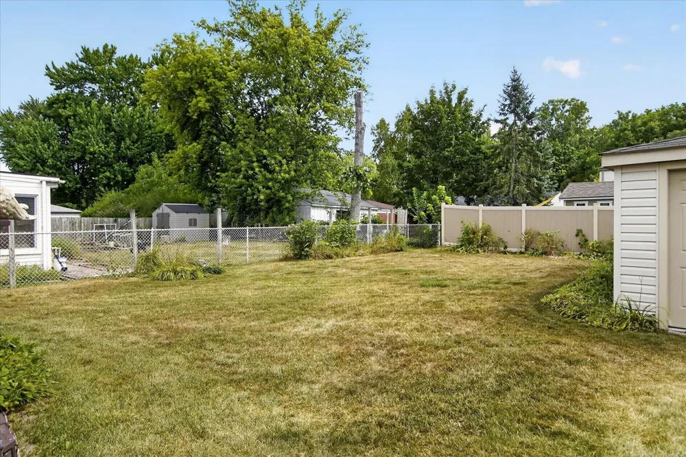 30308 Yorkshire Drive Madison Heights, MI 48071
