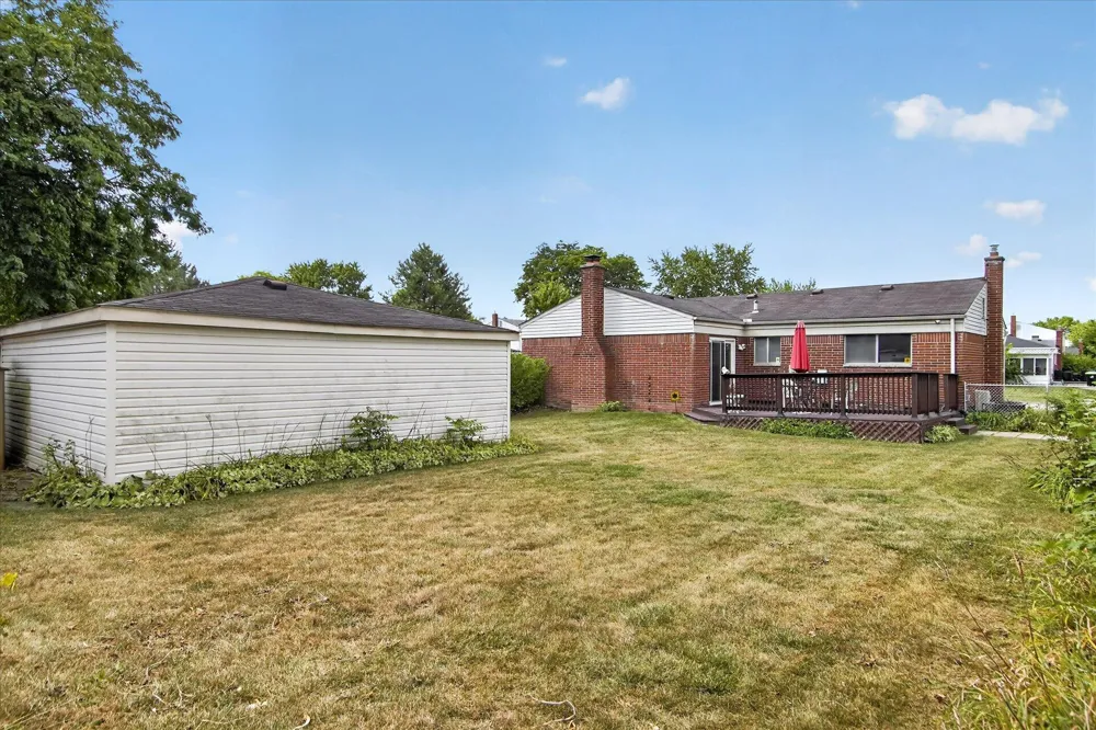 30308 Yorkshire Drive Madison Heights, MI 48071