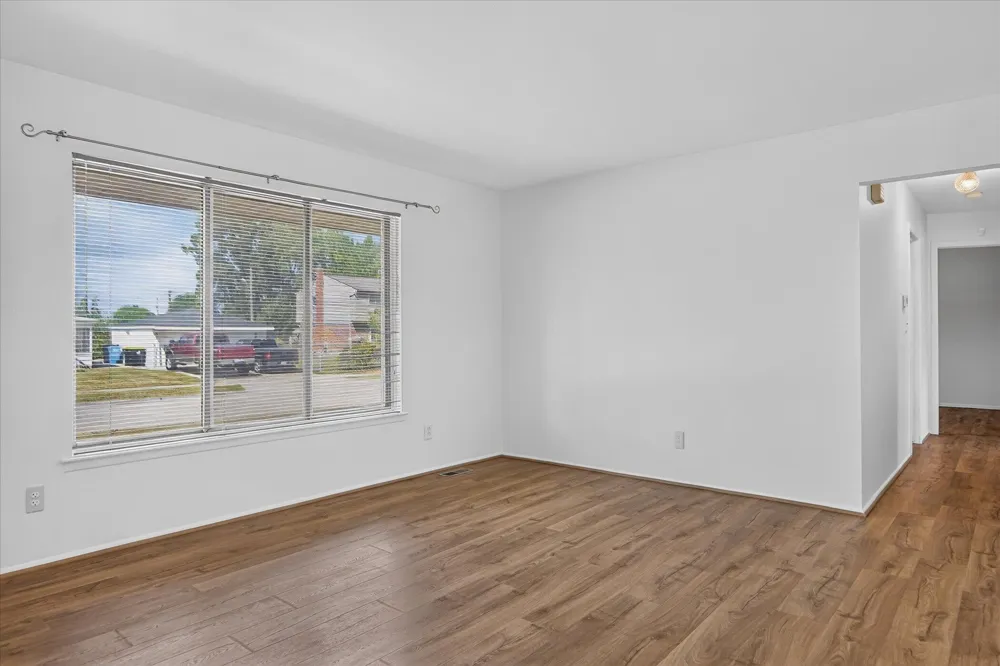 30308 Yorkshire Drive Madison Heights, MI 48071