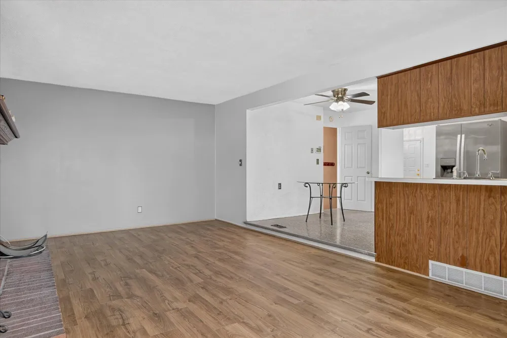 30308 Yorkshire Drive Madison Heights, MI 48071