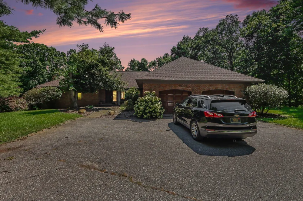 5075 Spring Ridge Drive NE Ada, MI 49301