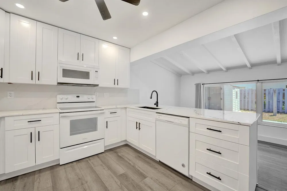 1738 NE 52nd Street Fort Lauderdale, FL 33334