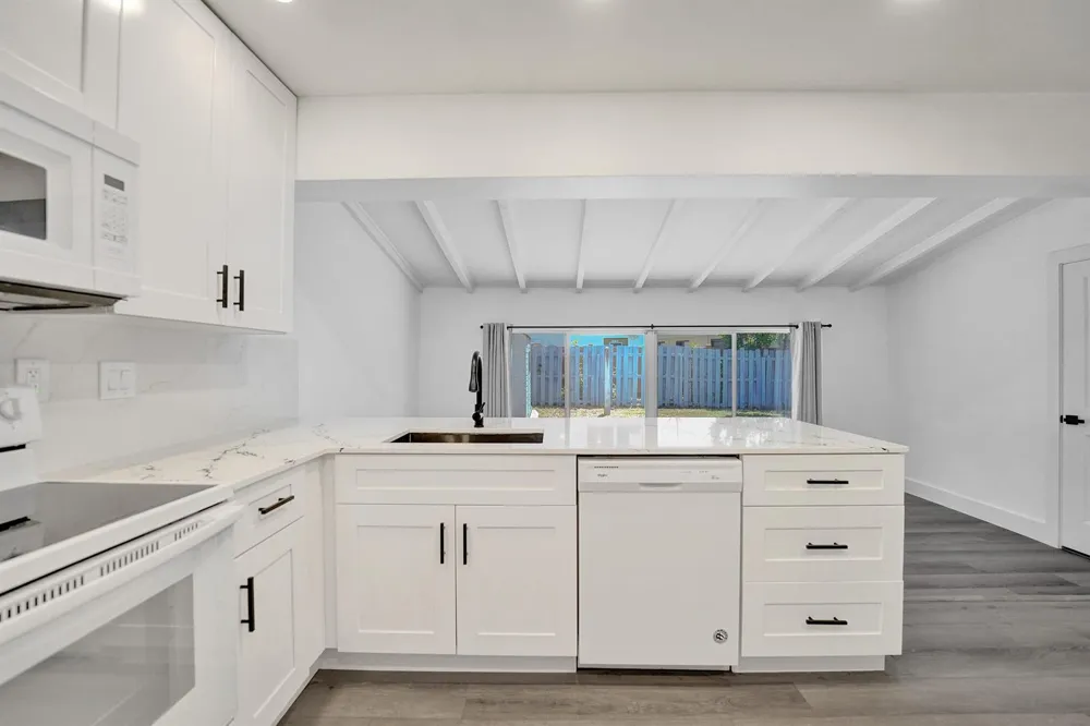 1738 NE 52nd Street Fort Lauderdale, FL 33334