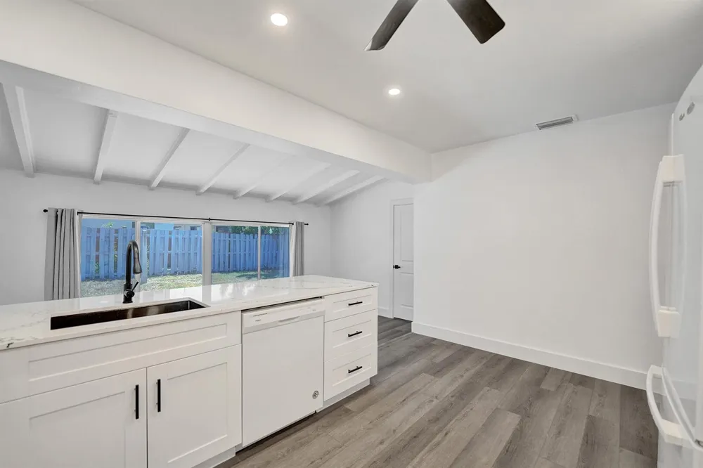 1738 NE 52nd Street Fort Lauderdale, FL 33334