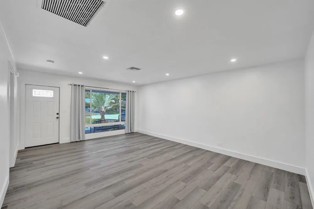 1738 NE 52nd Street Fort Lauderdale, FL 33334