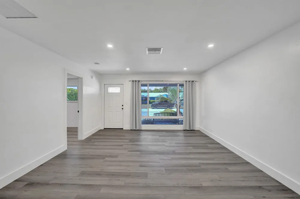 1738 NE 52nd Street Fort Lauderdale, FL 33334