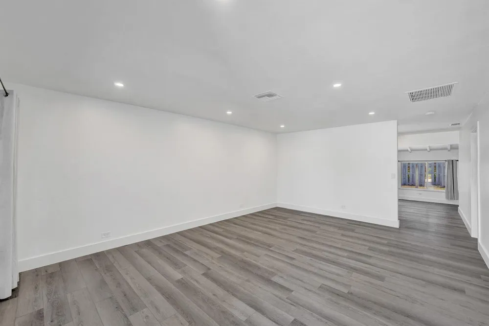 1738 NE 52nd Street Fort Lauderdale, FL 33334
