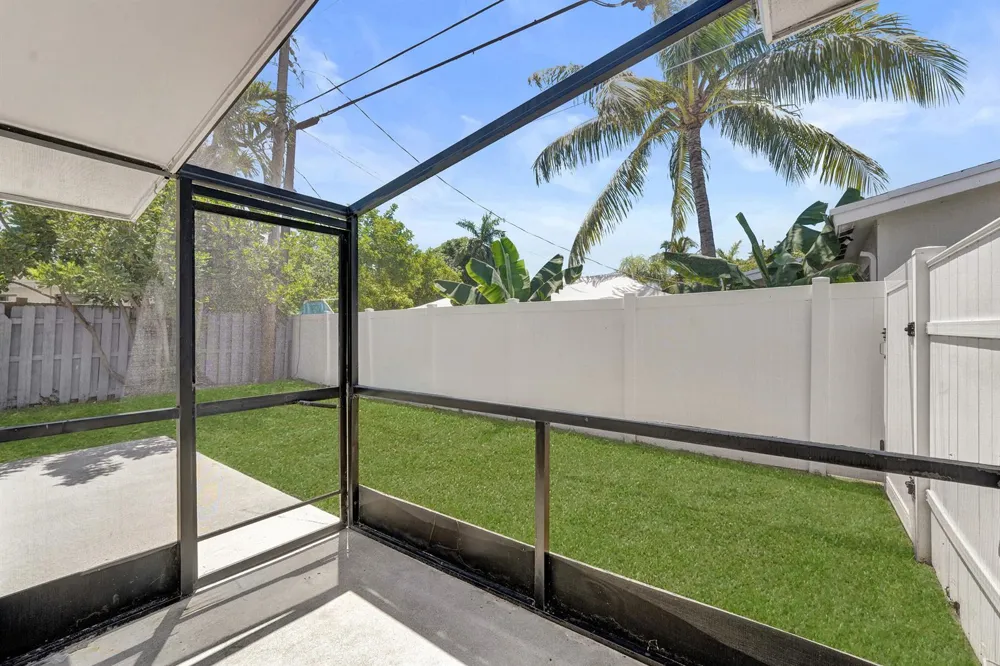 1738 NE 52nd Street Fort Lauderdale, FL 33334