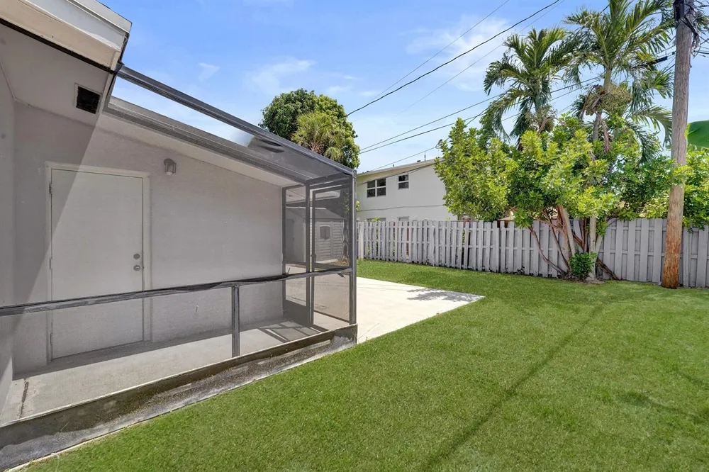 1738 NE 52nd Street Fort Lauderdale, FL 33334