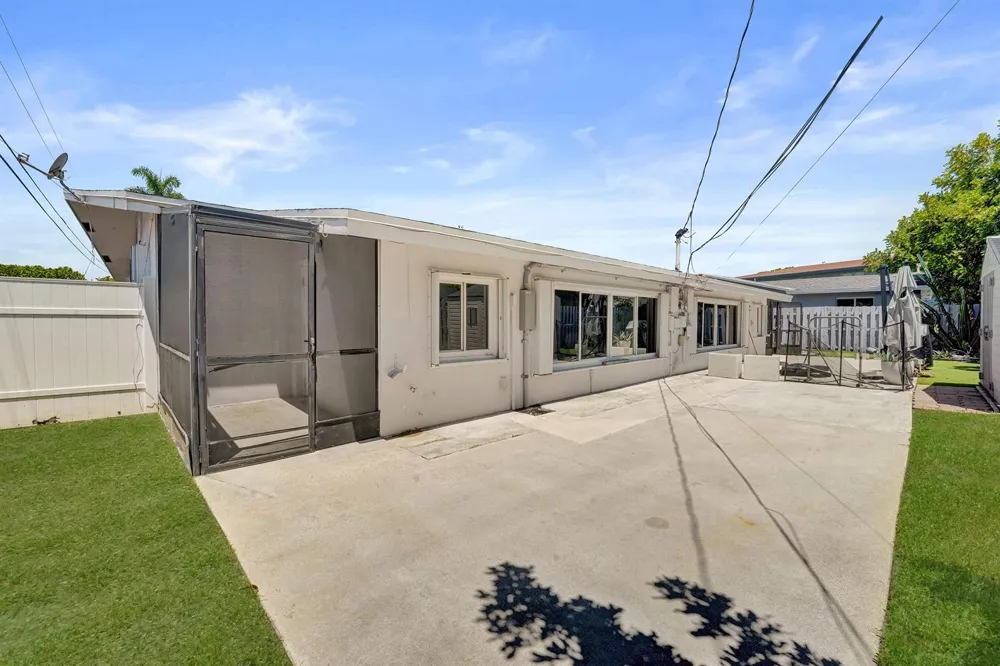 1738 NE 52nd Street Fort Lauderdale, FL 33334