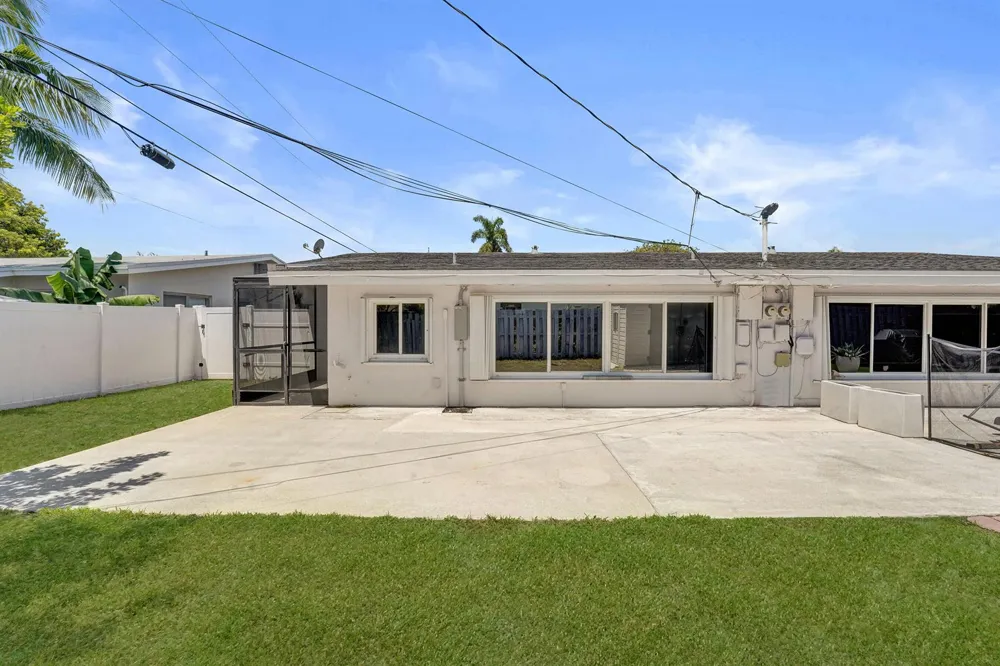 1738 NE 52nd Street Fort Lauderdale, FL 33334