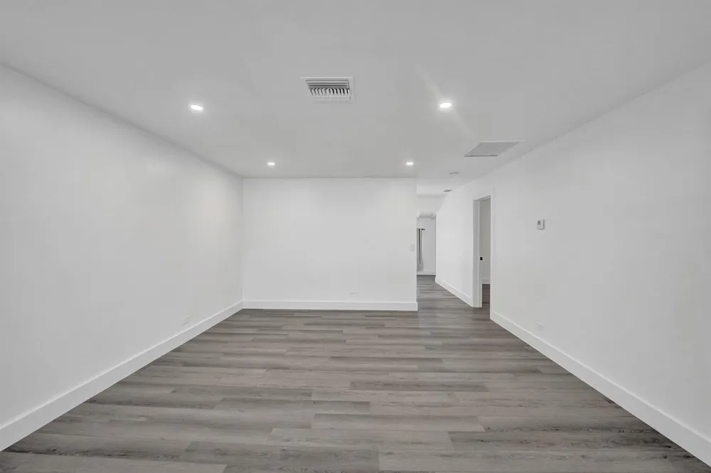 1738 NE 52nd Street Fort Lauderdale, FL 33334