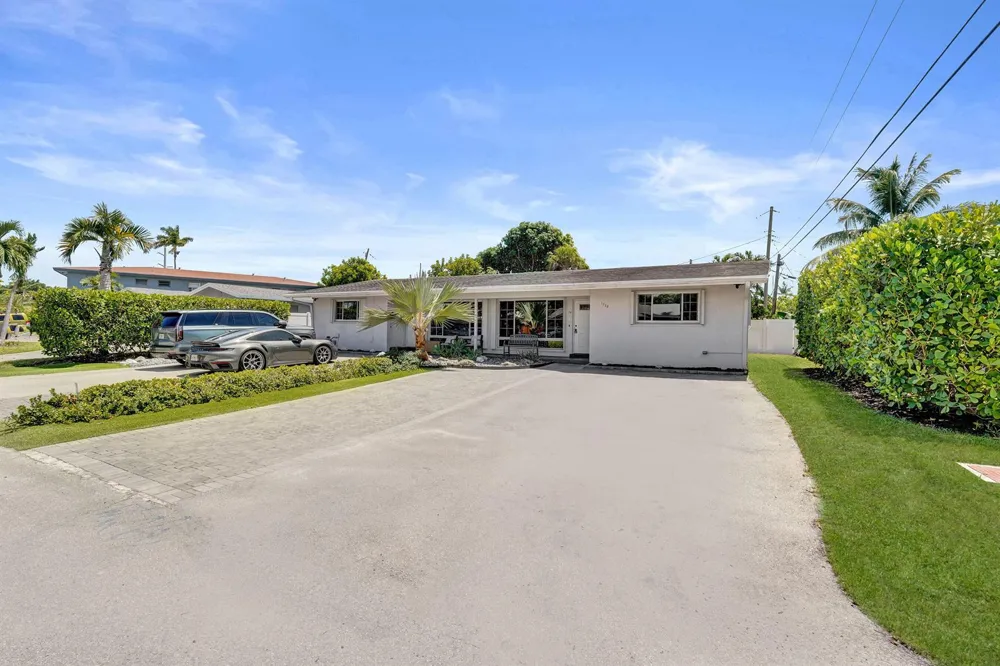 1738 NE 52nd Street Fort Lauderdale, FL 33334