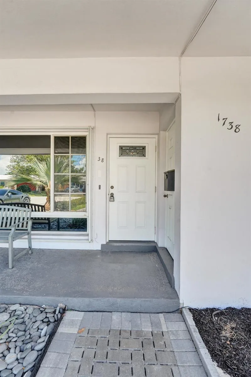 1738 NE 52nd Street Fort Lauderdale, FL 33334