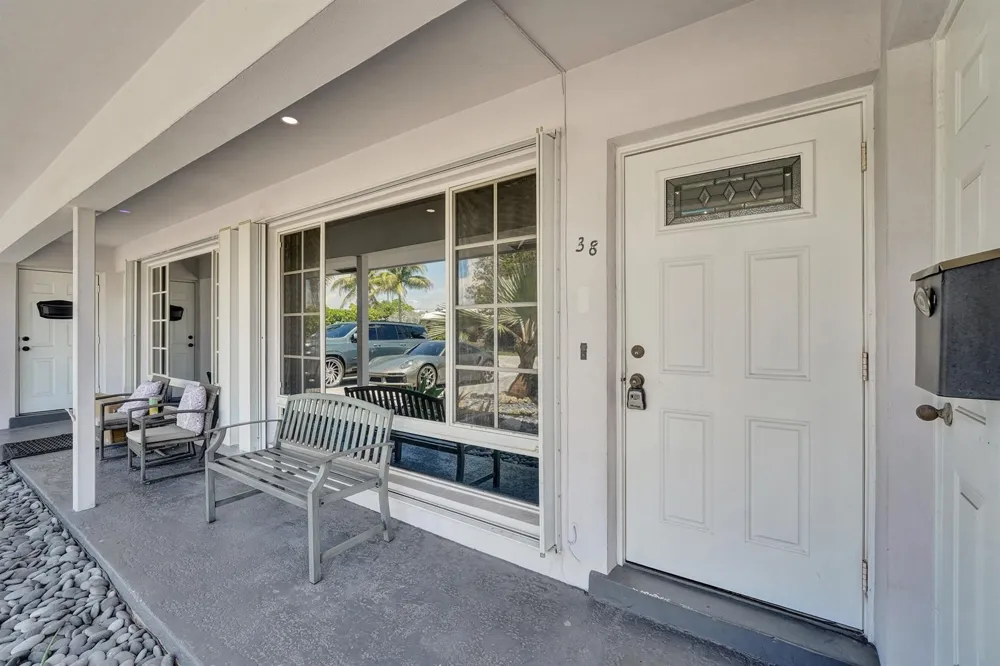 1738 NE 52nd Street Fort Lauderdale, FL 33334