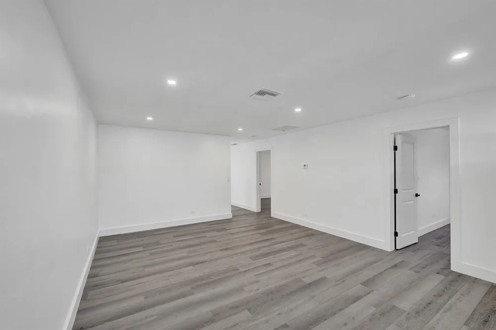 1738 NE 52nd Street Fort Lauderdale, FL 33334