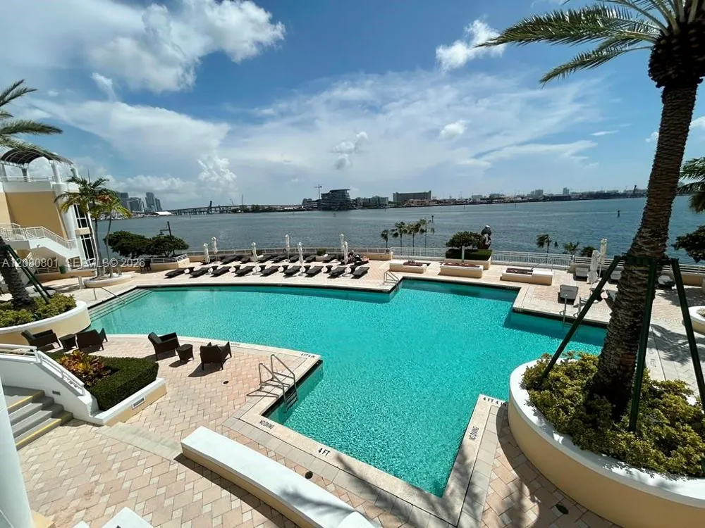 808 Brickell Key Dr #404 Miami, FL 33131