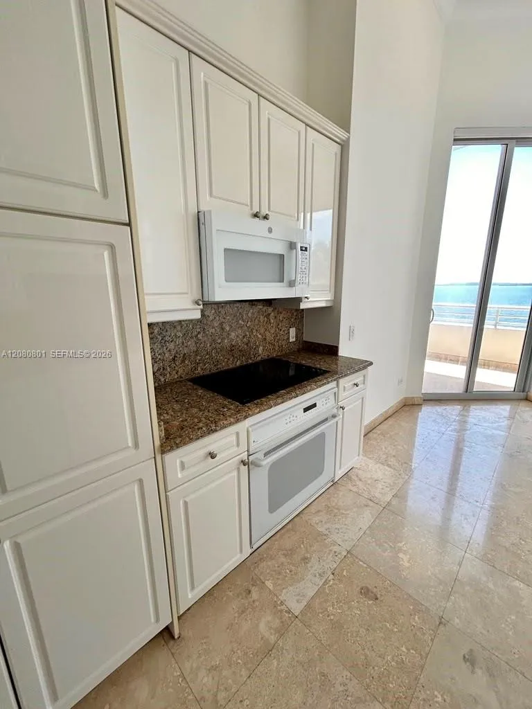 808 Brickell Key Dr #404 Miami, FL 33131