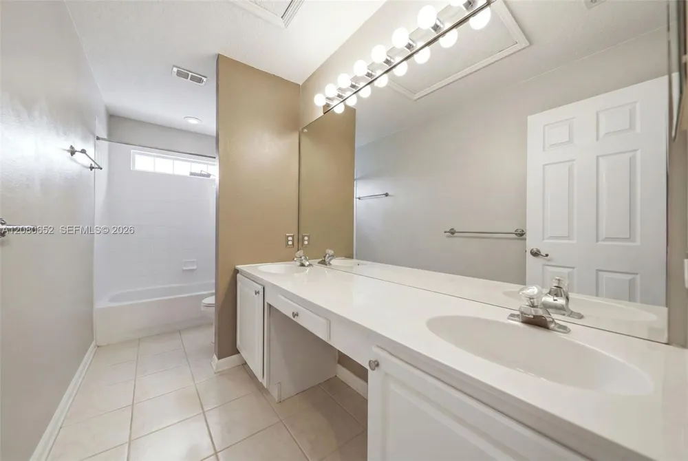 3141 Hanging Moss Cir Kissimmee, FL 34741