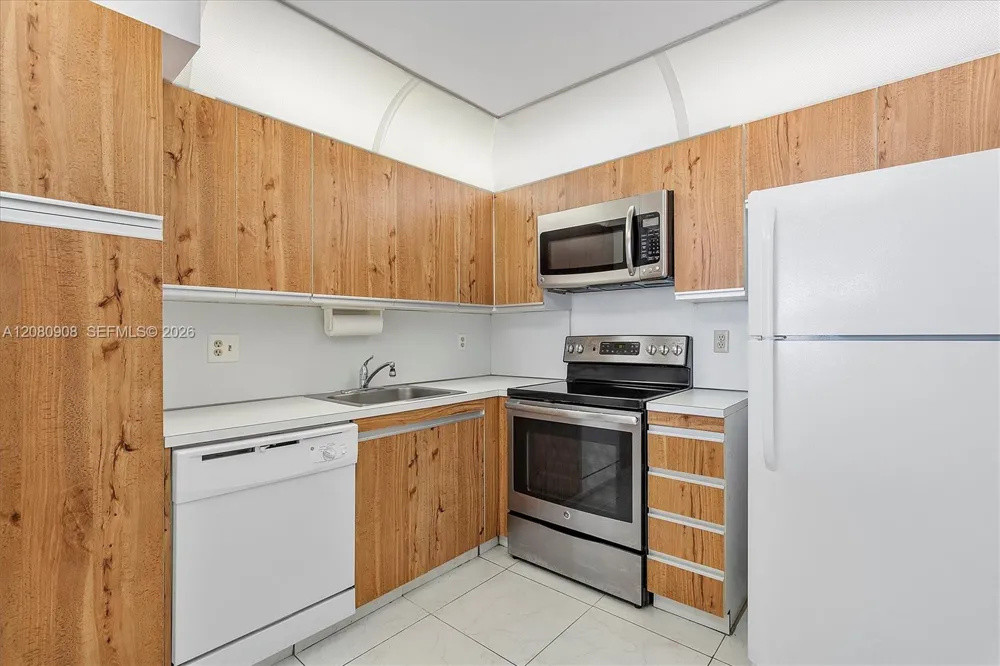 2301 S Ocean Dr #1406 Hollywood, FL 33019