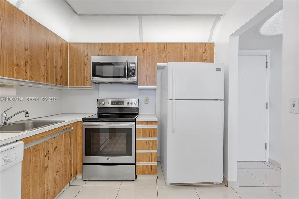 2301 S Ocean Dr #1406 Hollywood, FL 33019