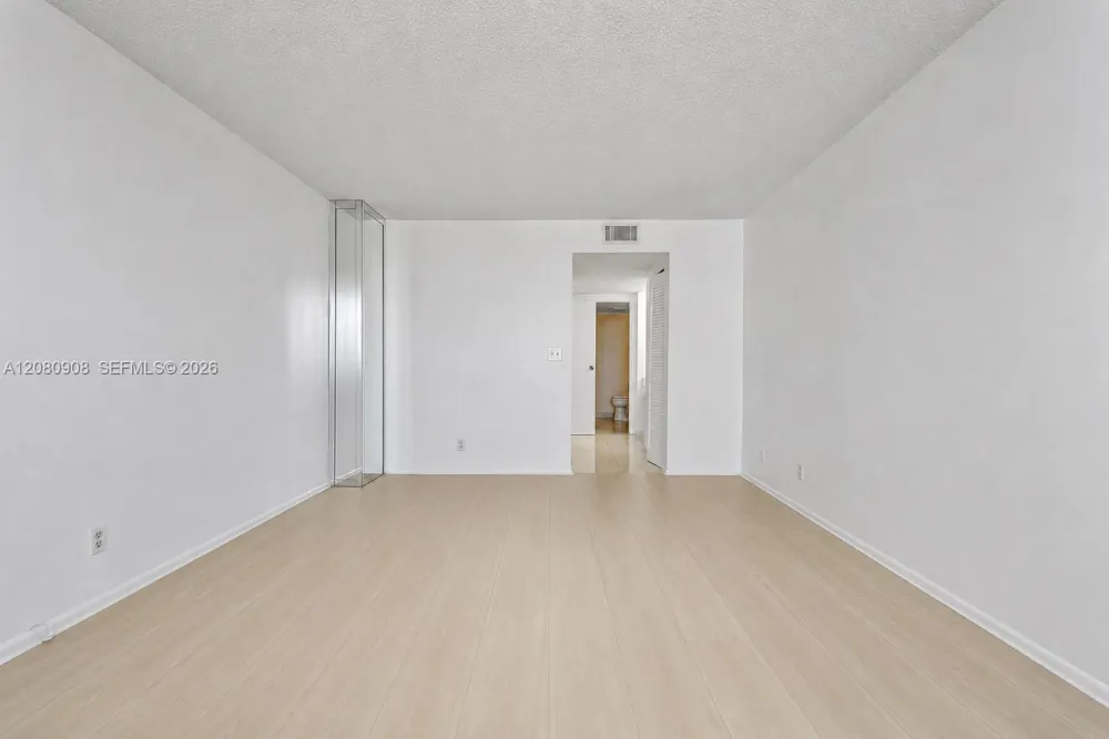 2301 S Ocean Dr #1406 Hollywood, FL 33019